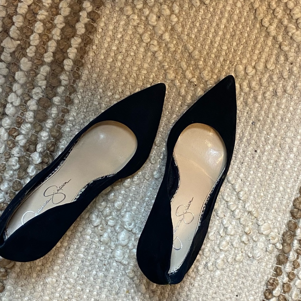 Jessica Simpson black heel, pointed pumps